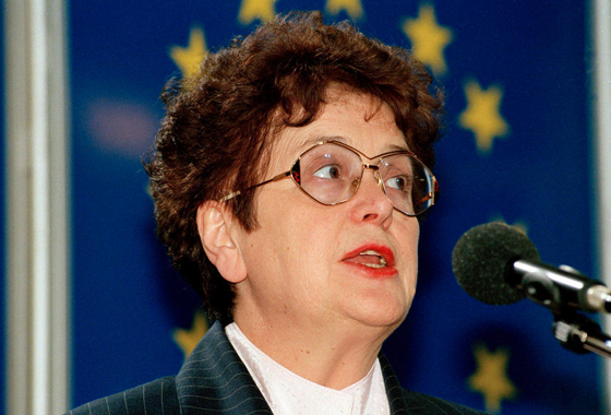 Leni  FISCHER